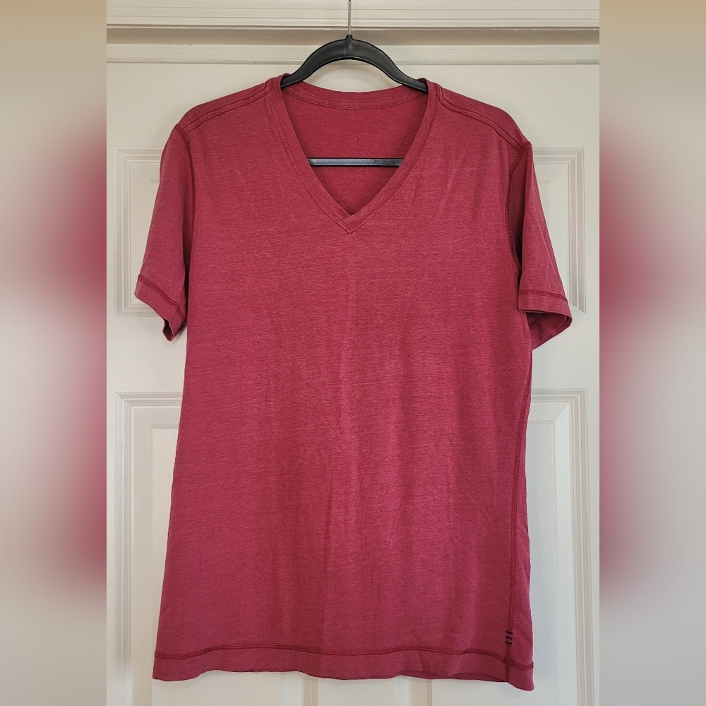Lululemon Heathered Red Men's V-Neck Short Sleeve Athletic T-Shirt